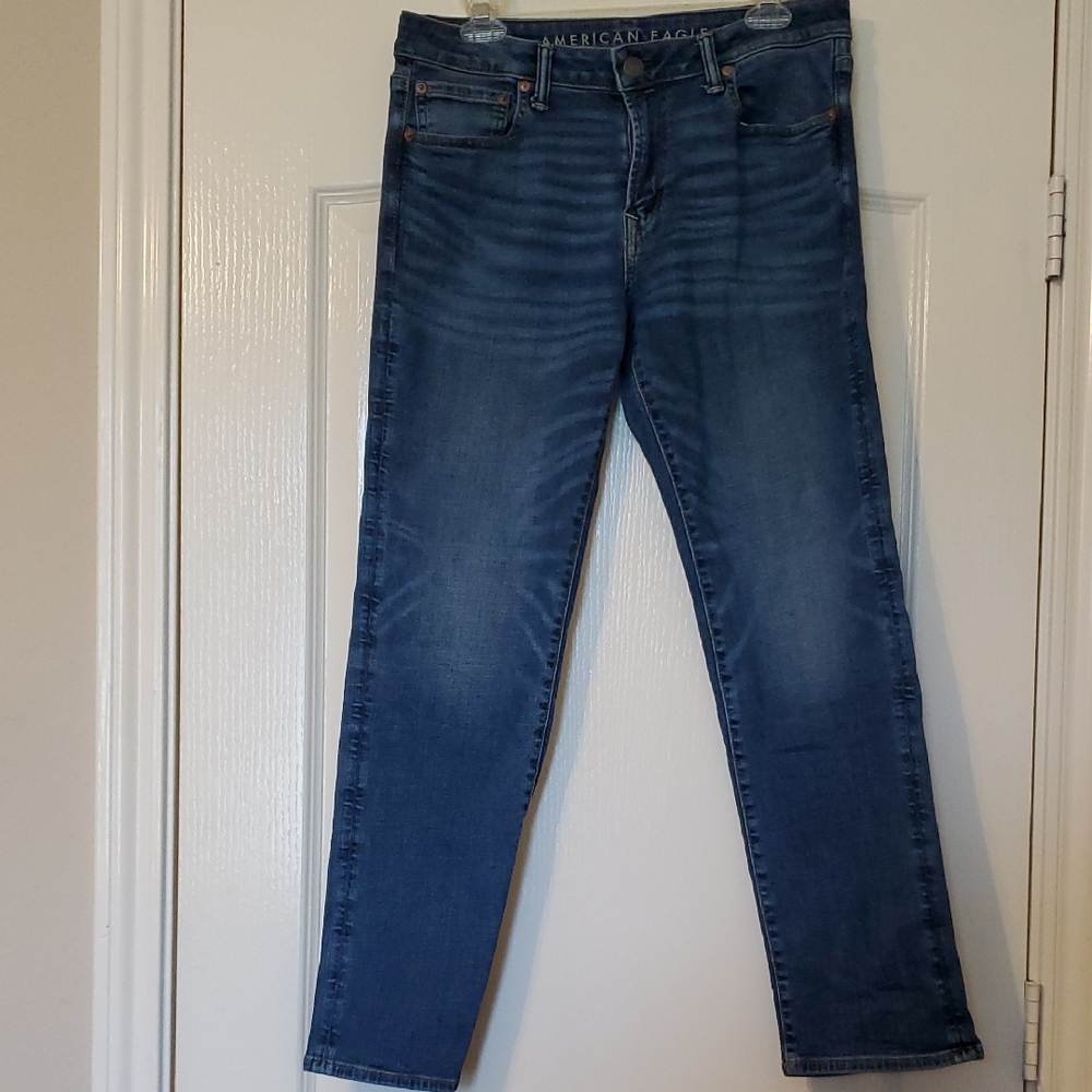 American Eagle Outfitters Men's Airflex+ Slim Straight Jeans, 32x30